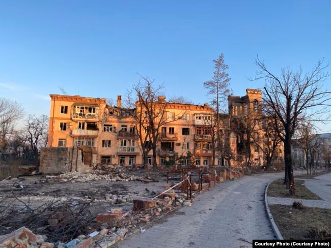 Mariúpol bombardeada, marzo de 2023